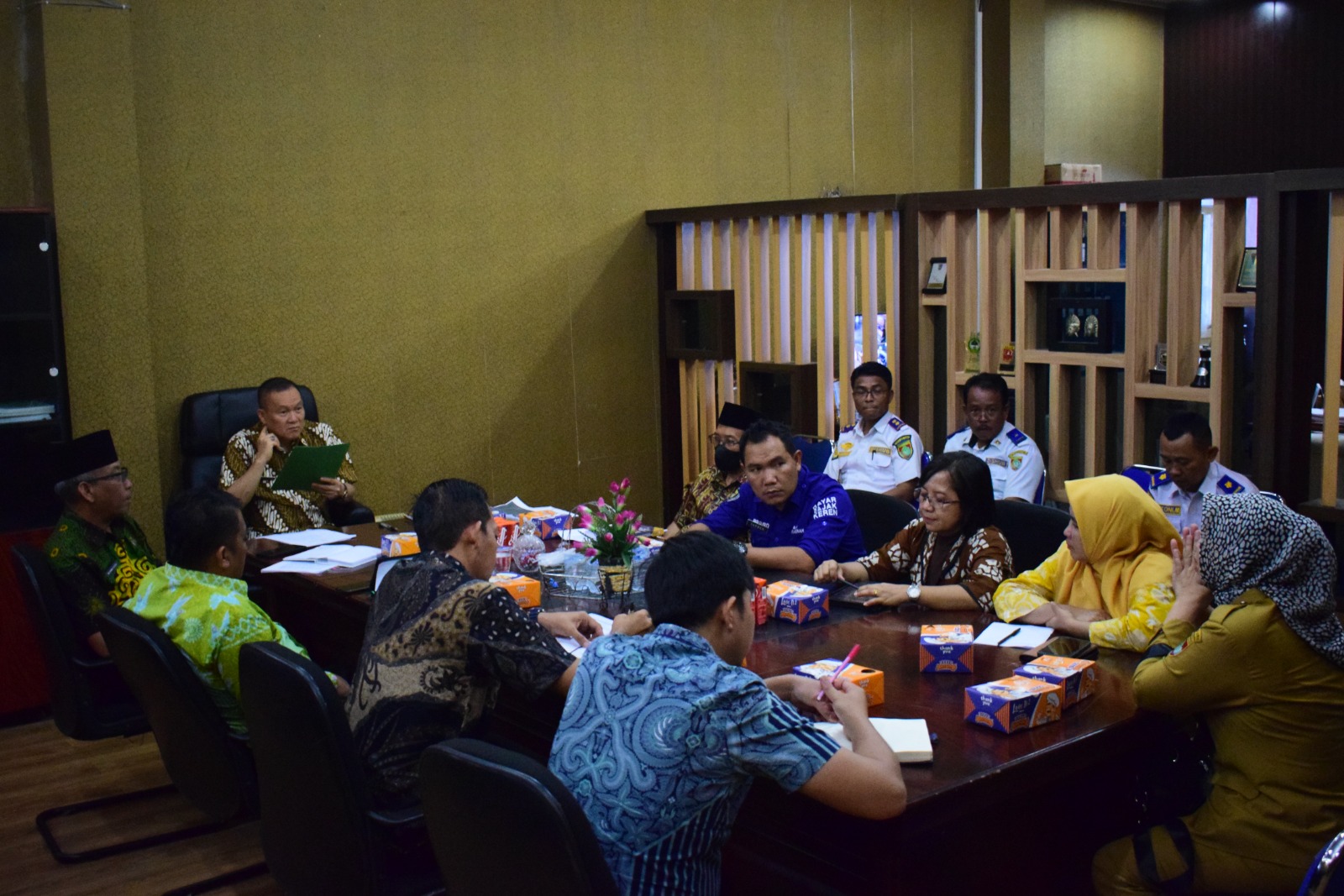 Rapat pembahasan hibah dan rencana pembebasan lahan di Ruas Jalan Bundaran Agropolitan menuju Desa Suro Kecamatan Muara Beliti