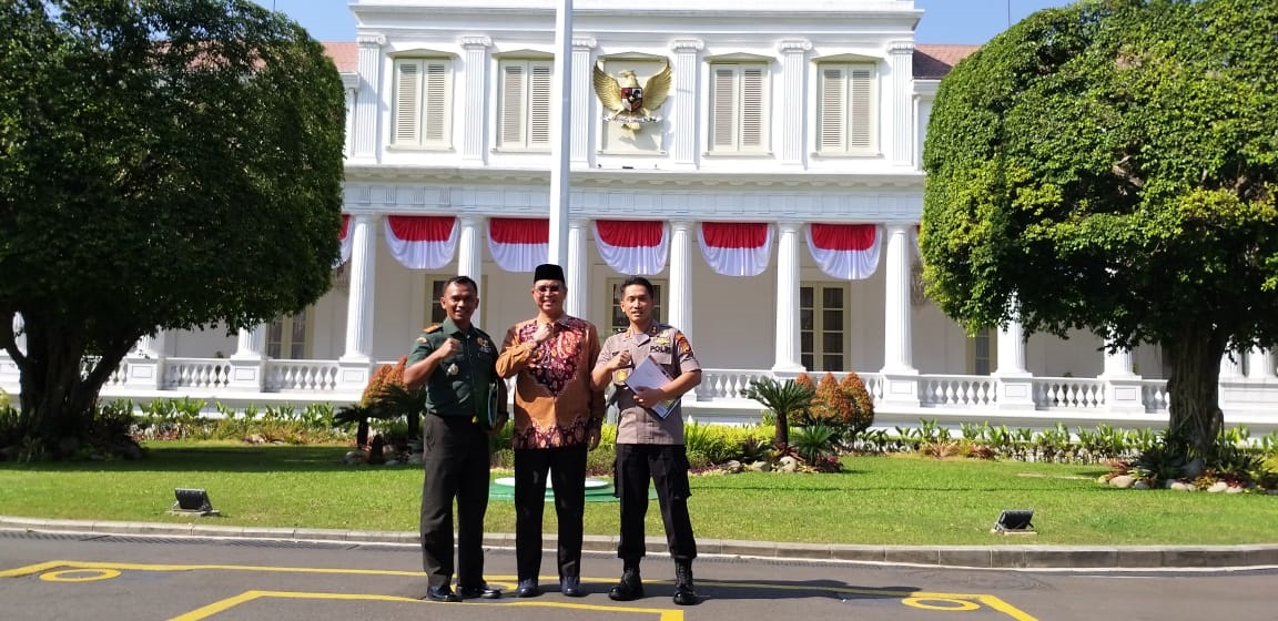 Bupati Musi Rawas H. Hendra Gunawan Menghadiri Acara Pencegahan KARHUTLA Di Istana Negara