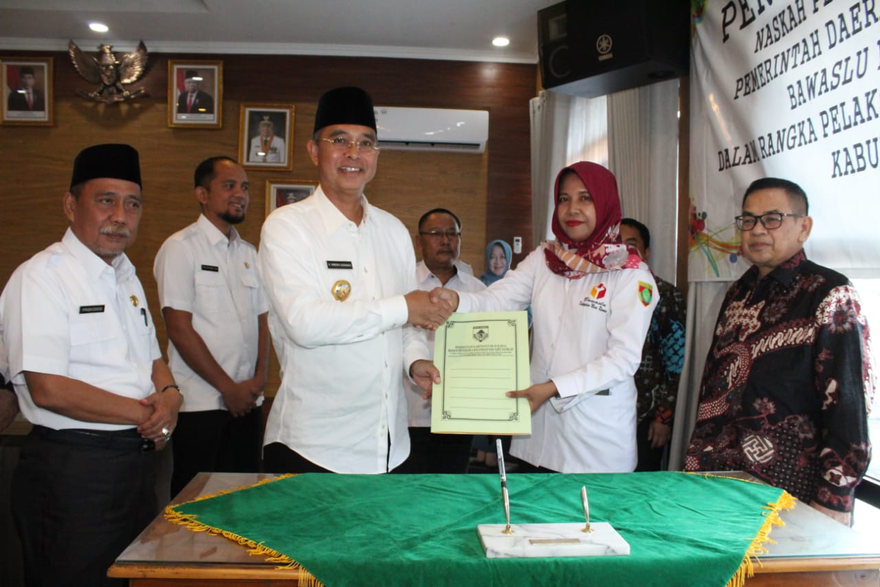 Dukung Suksesnya Pilkada Mura 2020, Bupati H2G Teken NPHD Ke Bawaslu
