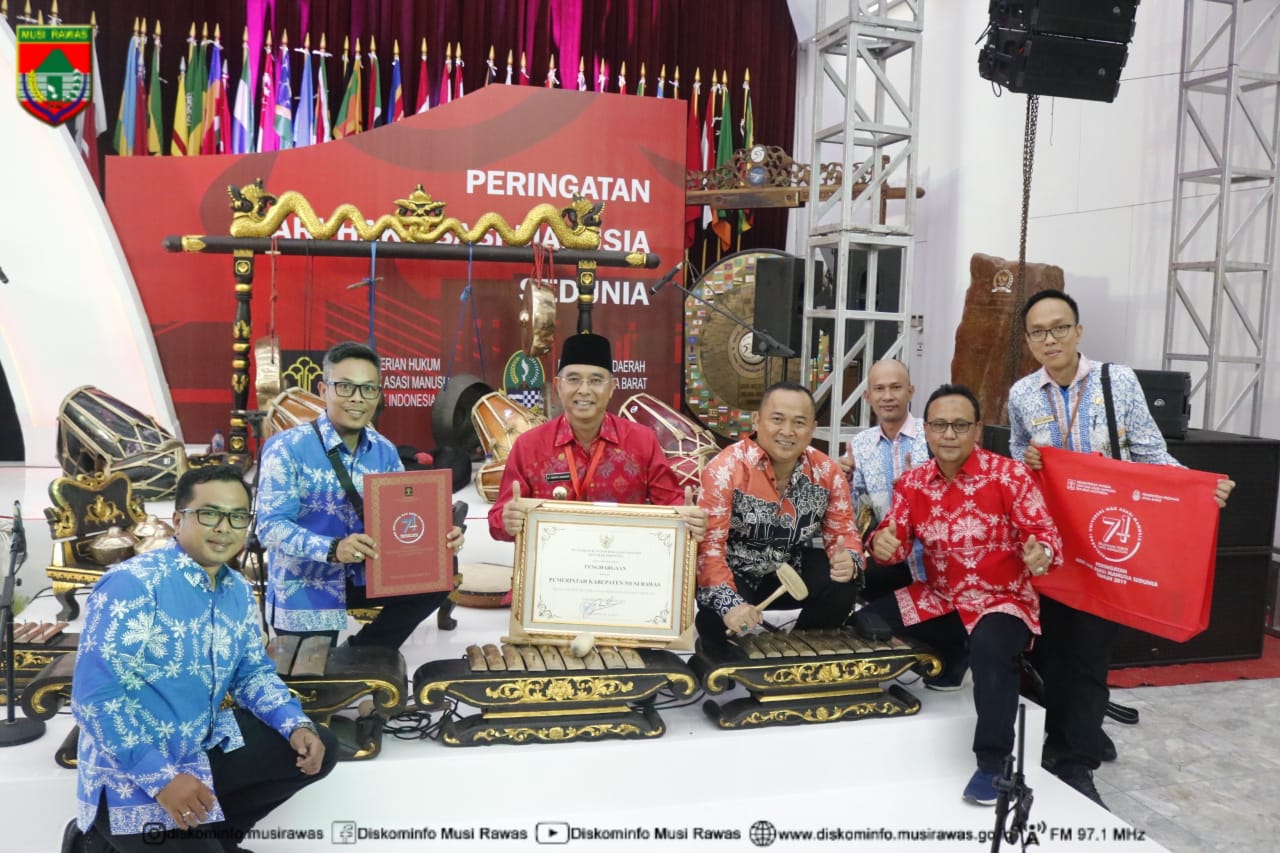 Peduli HAM, Bupati Musi Rawas Terima Penghargaan Dari Kemenkumham
