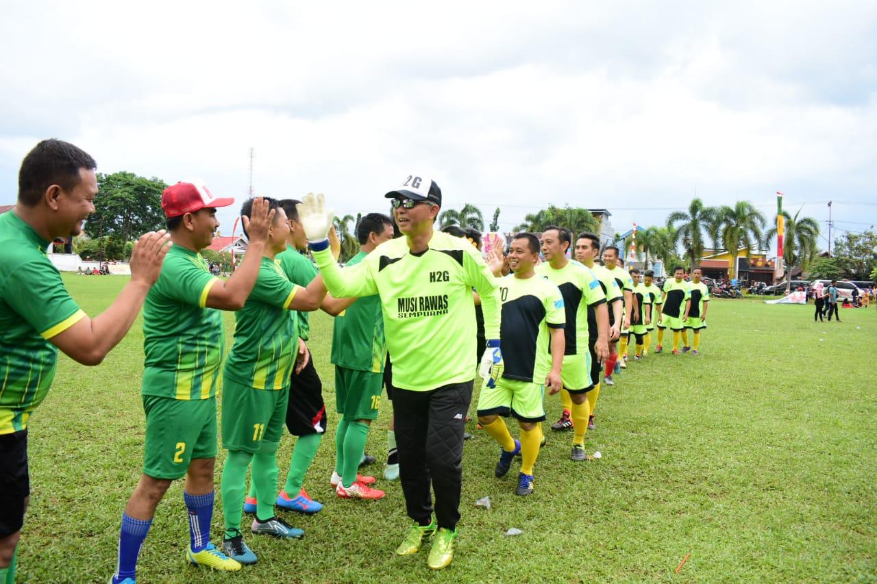 Seru, Laga Exhibition Sepak Bola Antara Muspida Vs Camat Se Kabupaten Mura Berakhir Imbang