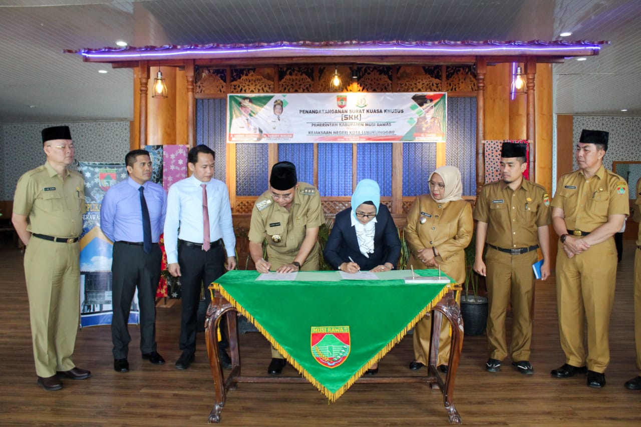 Pemkab Musi Rawas Bersama Kejari Tandatangani Surat Kuasa Khusus