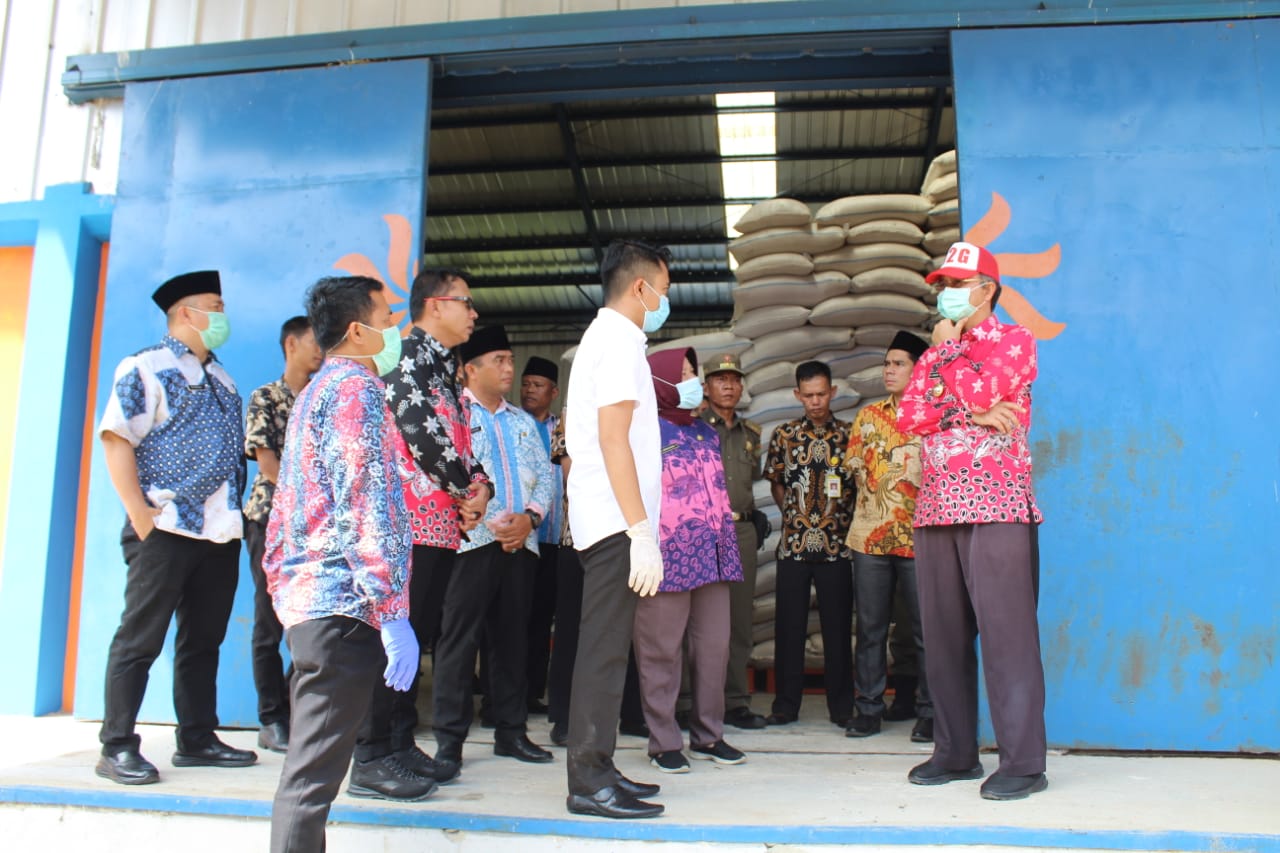 Bupati Musi Rawas H Hendra Gunawan Meninjau ketersediaan Pangan, Sembako & Ekonomi Kreatif untuk wil
