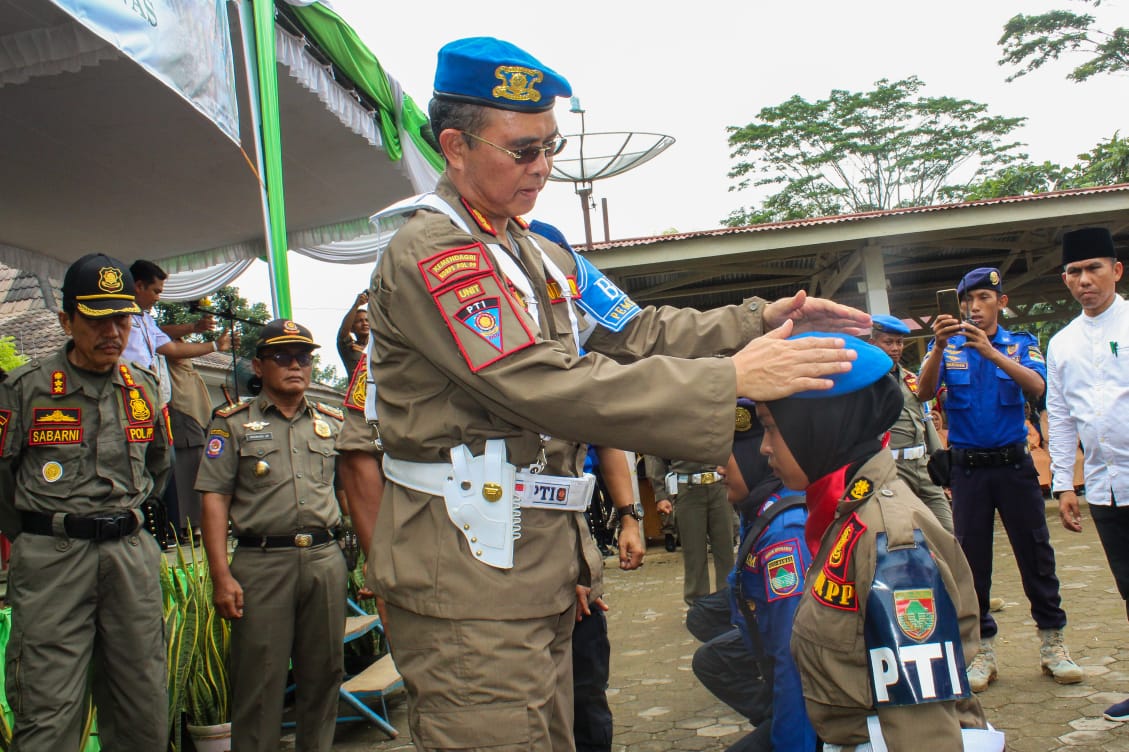 Bupati Hadiri Prosesi Pembaretan 86 Anggota Satpol PP Dan Damkar Mura