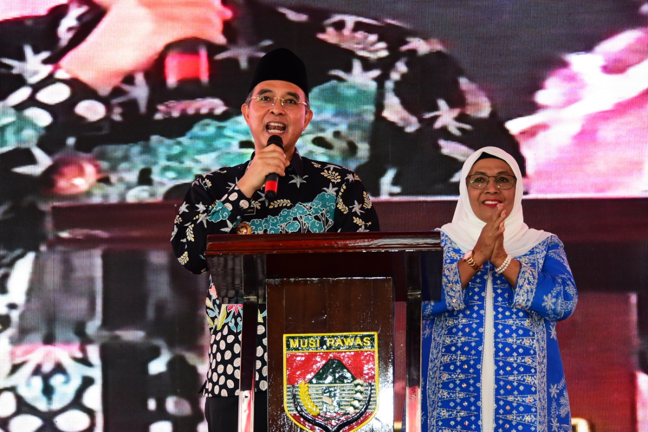 Pemkab Musi Rawas menggelar acara Ekspose 4 Tahun Kepemimpinan H. Hendra Gunawan bersama Hj. Suwarti