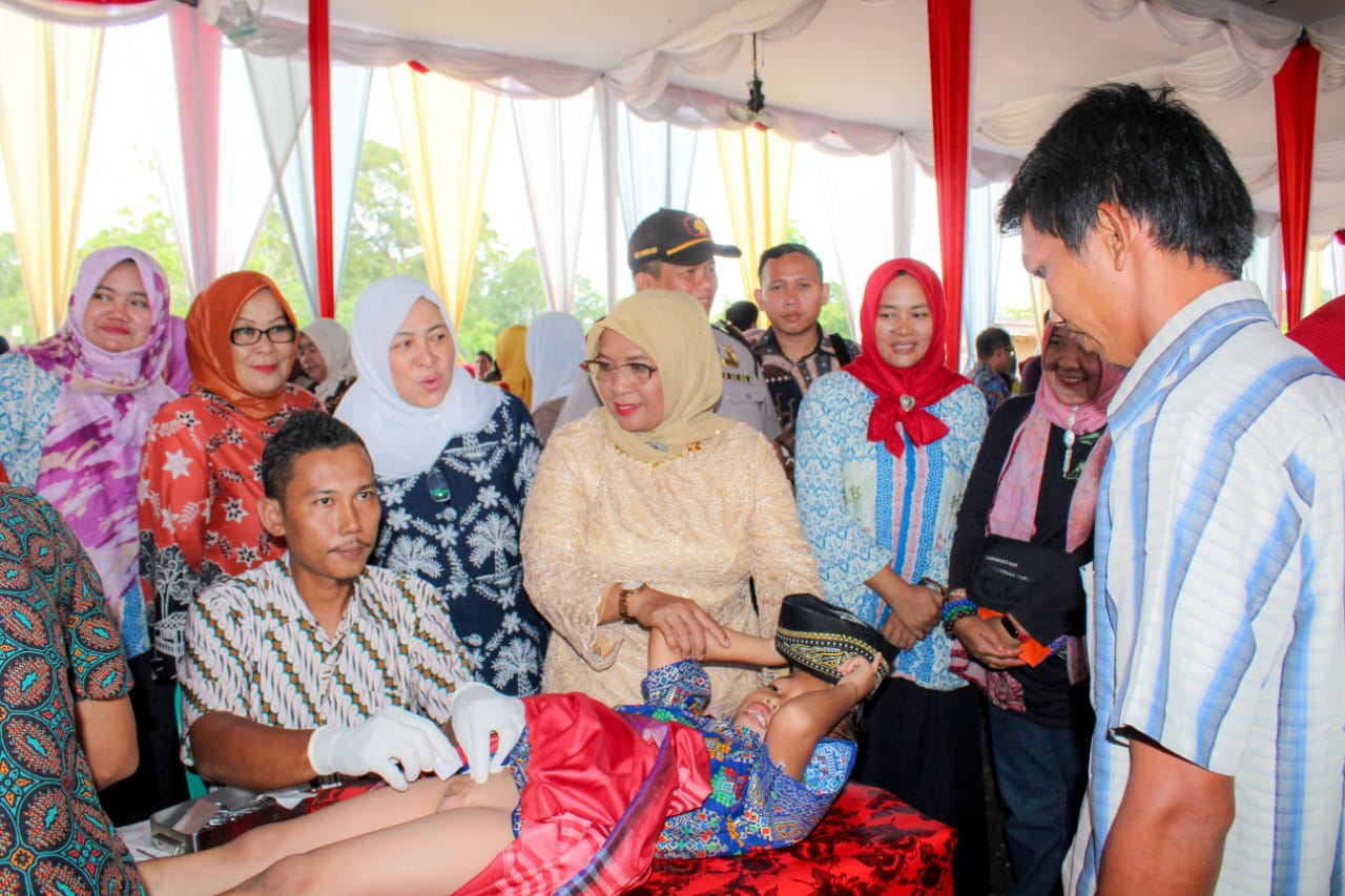 Sambut HUT Mura 77, Dinkes Gelar Sunatan Dan Operasi Katarak Masal