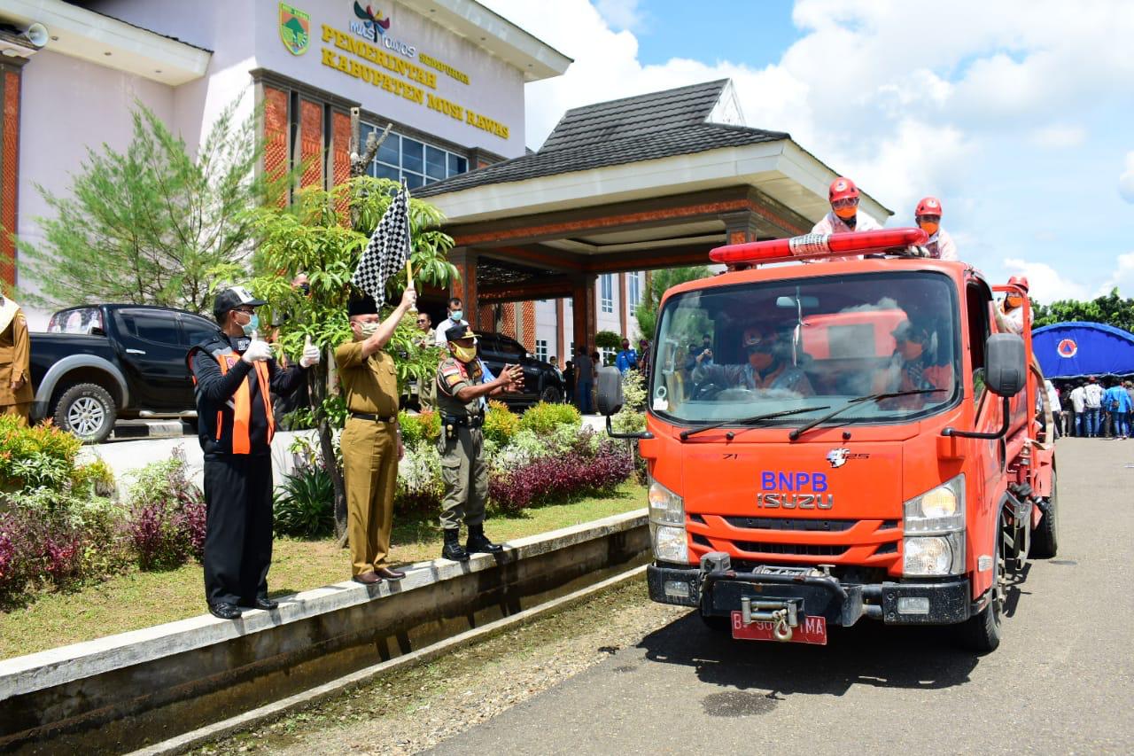 Bupati H2G Kembali Lepas Tim Satgas Penyemprotan Desinfektan