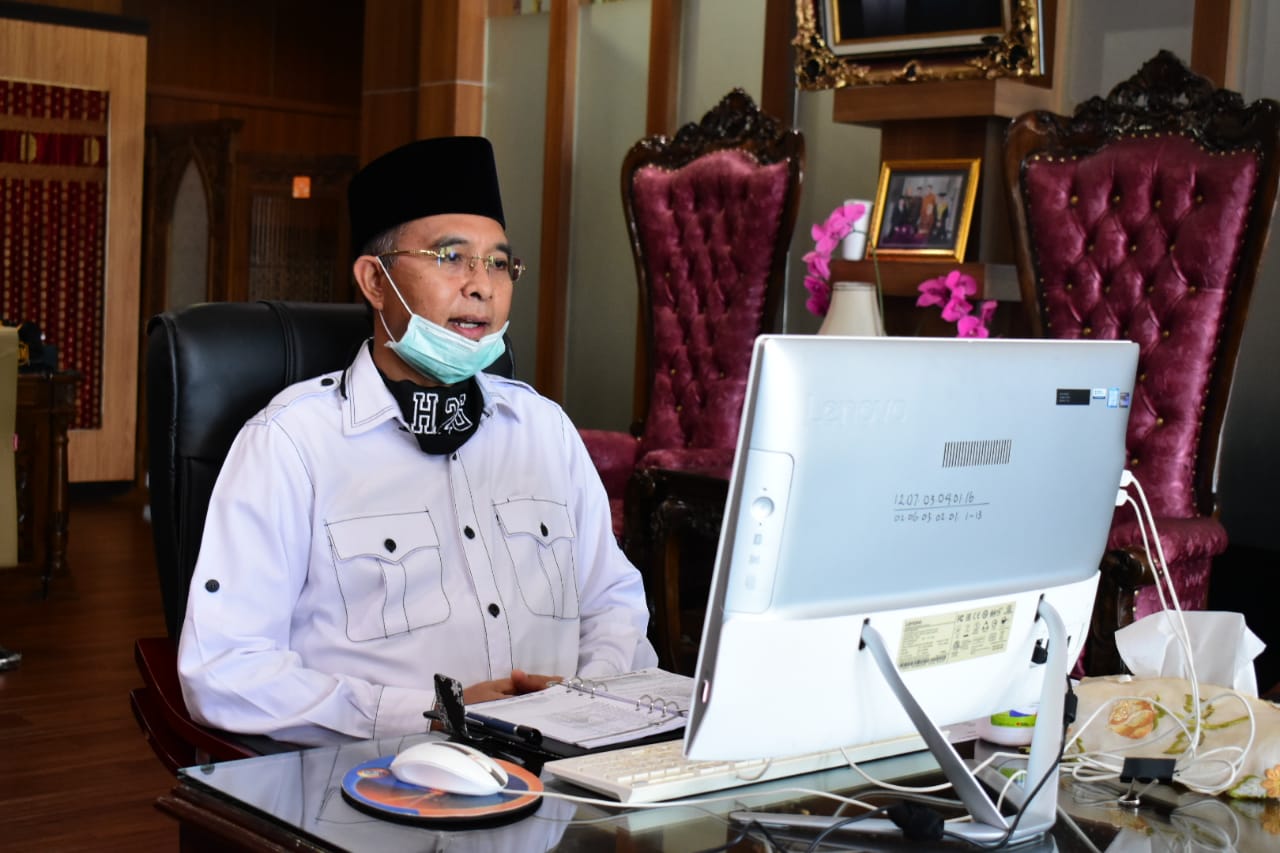 Melalui Vidcon, Bupati Pimpin Rapat Staf Kecamatan Muara Beliti