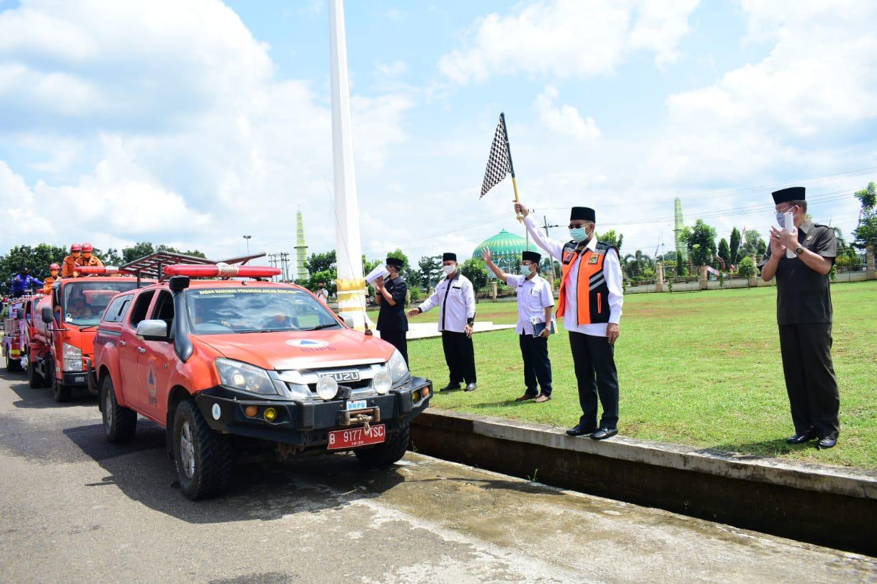 Bupati Lepas Tim Penyemprotan Desinfektan untuk Kecamatan Muara Kelingi dan Lakitan