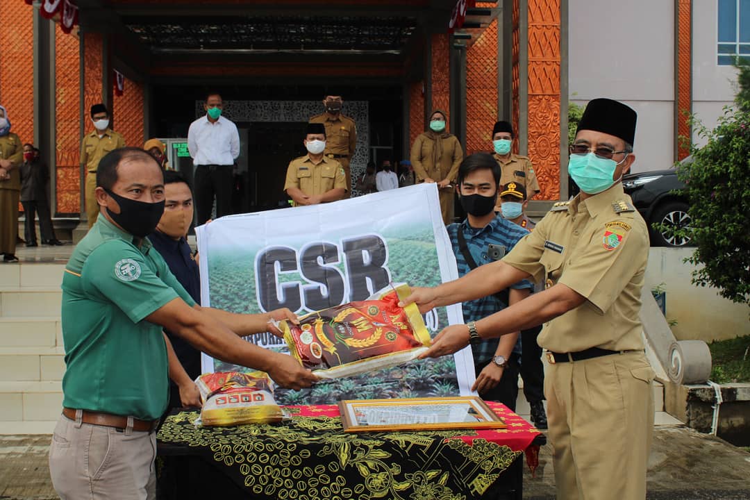 PT Karya Indo Sejatitama Sumbang 850 Kg Beras kepada Pemkab Mura