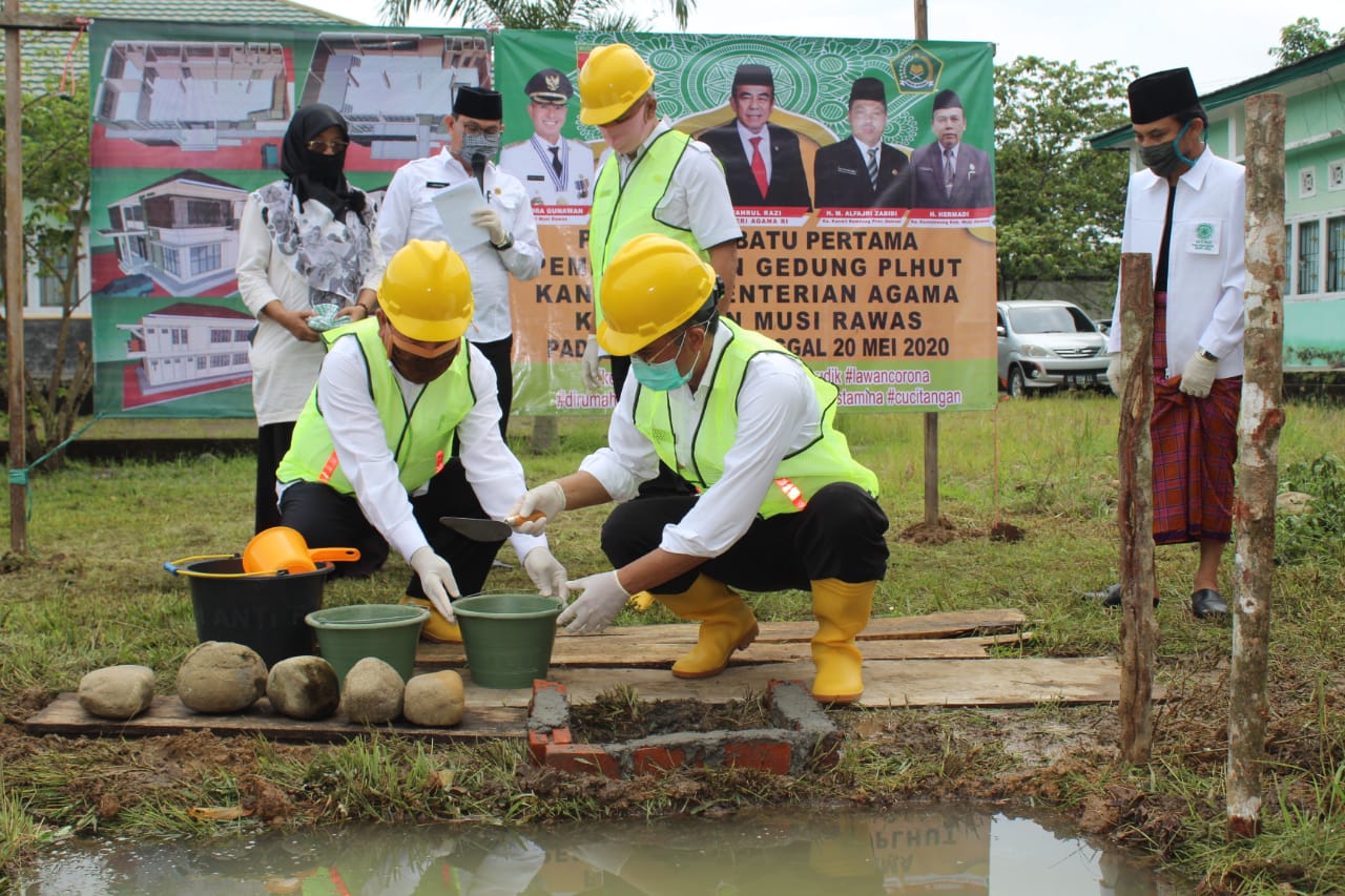 Bupati Mura Lakukan Peletakan Batu Pertama Gedung PLHUT