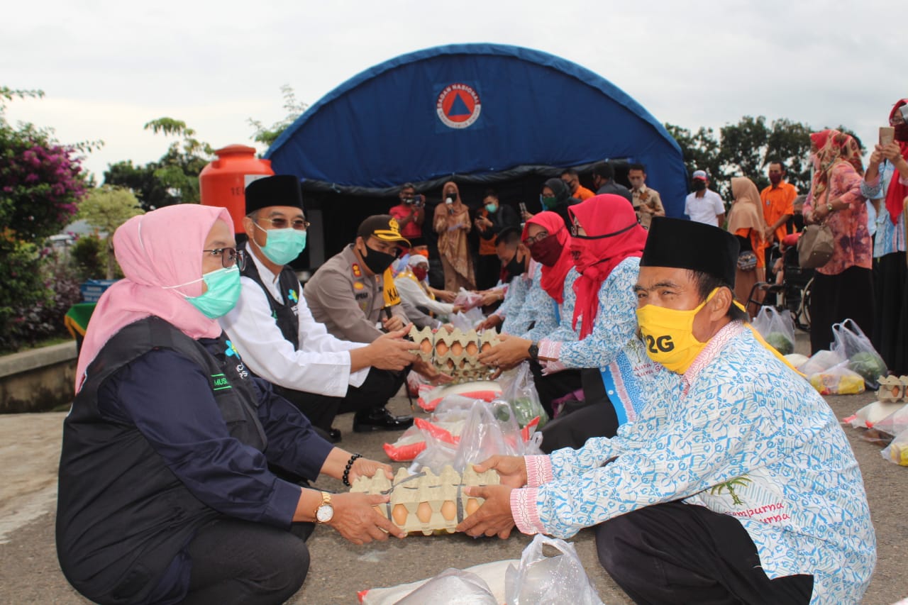 Giliran Guru TK, PAUD, KAT, Disabilitas, dan Penyuluh Pertanian Terima Bansos Sempurna