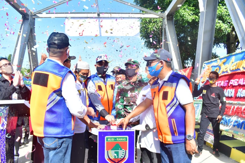 Jembatan Air Tupak Desa G2 Dwijaya, Diresmikan Langsung Oleh Bupati Mura