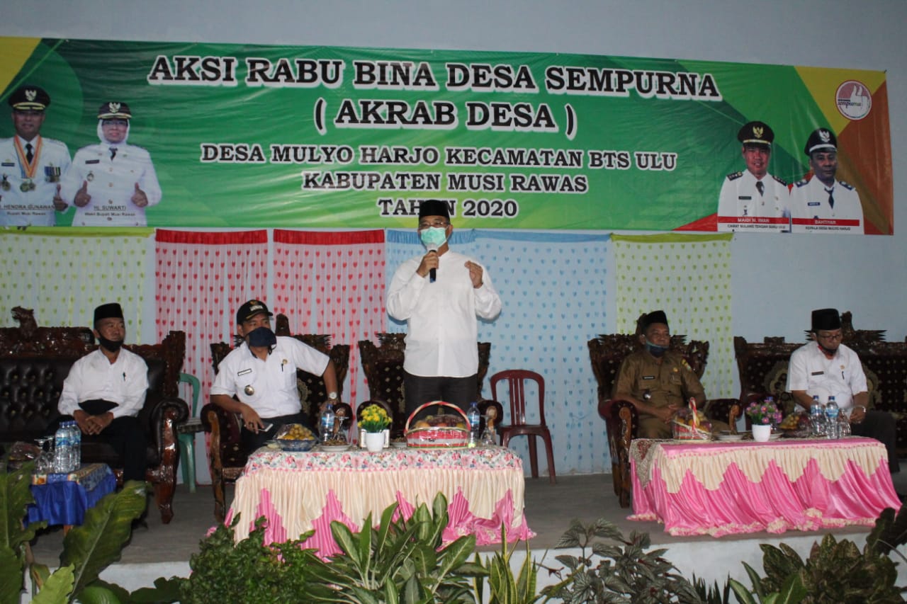 Kunjungi 6 Desa di Trans Cecar, Bupati H2G Bina Perangkat Desa dan Masyarakat