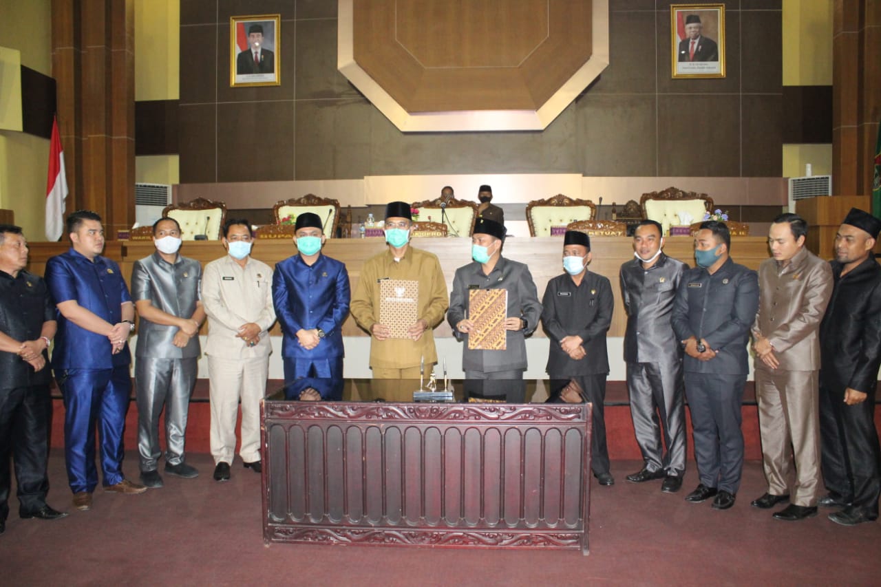 Bupati Mura Sampaikan Pendapat Akhir Atas Nota Keuangan dan Raperda tentang P-APBD TA 2020