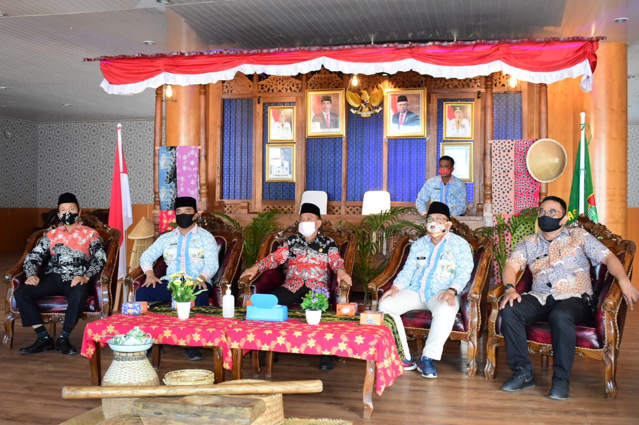 Sekda Kabupaten Musi Rawas SC Priskodesi saksikan Penandatanganan SKB tentang Pedoman Pengawasan Net