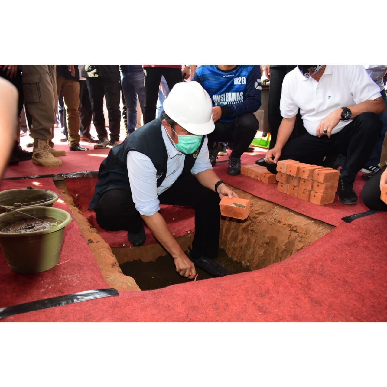 Gubernur Hadiri Peletakan Batu Pertama Pembangunan Tribun Stadion Musi Rawas