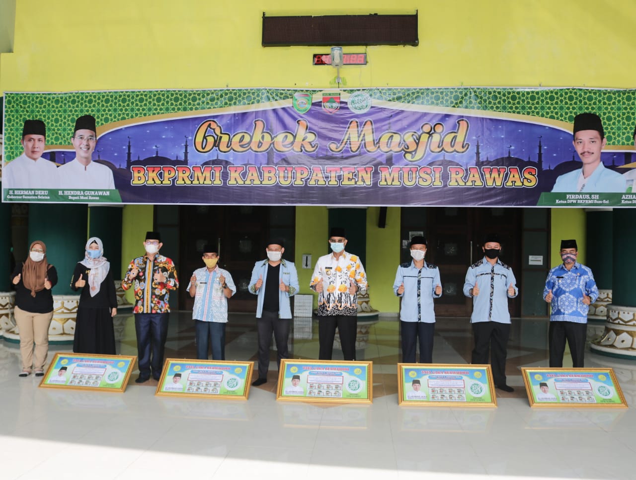 Bupati Musi Rawas Melepas Tim Kegiatan Gerebek Masjid di Kabupaten Musi Rawas