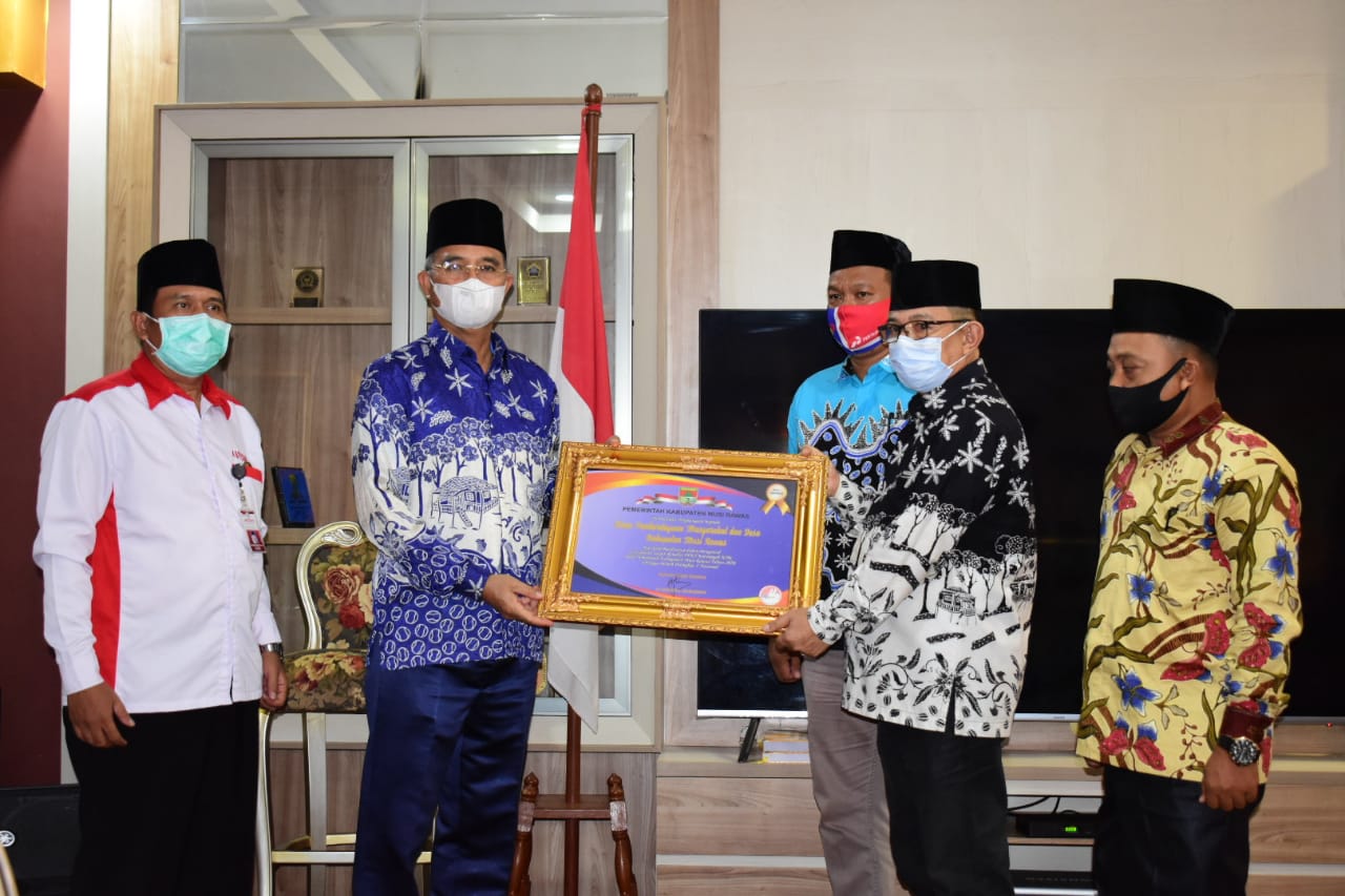 Bupati Musi Rawas Berikan penghargaan kepada DPMD, Pengurus Forum Kades dan ABPEDNAS serta Setda MUR