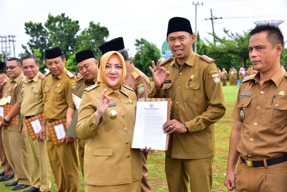 Apel pagi dirangkaikan dengan Pencanangan Pembentukan 100 Persen Kampung Berkualitas