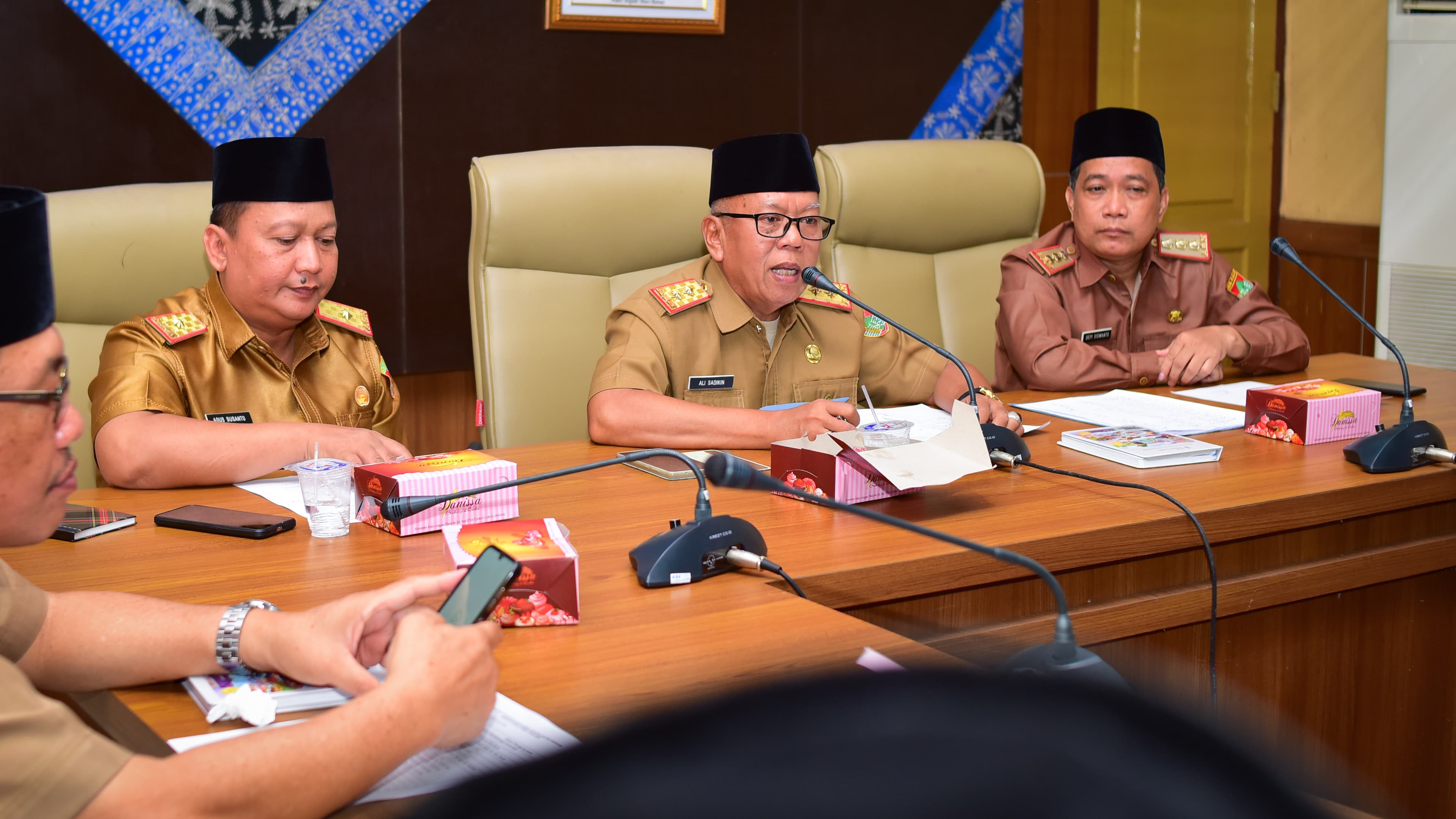 Sekda pimpin Rapat Penawaran Sapi Qurban dan Evaluasi Pelaksanaan Sedekah Daging Qurban