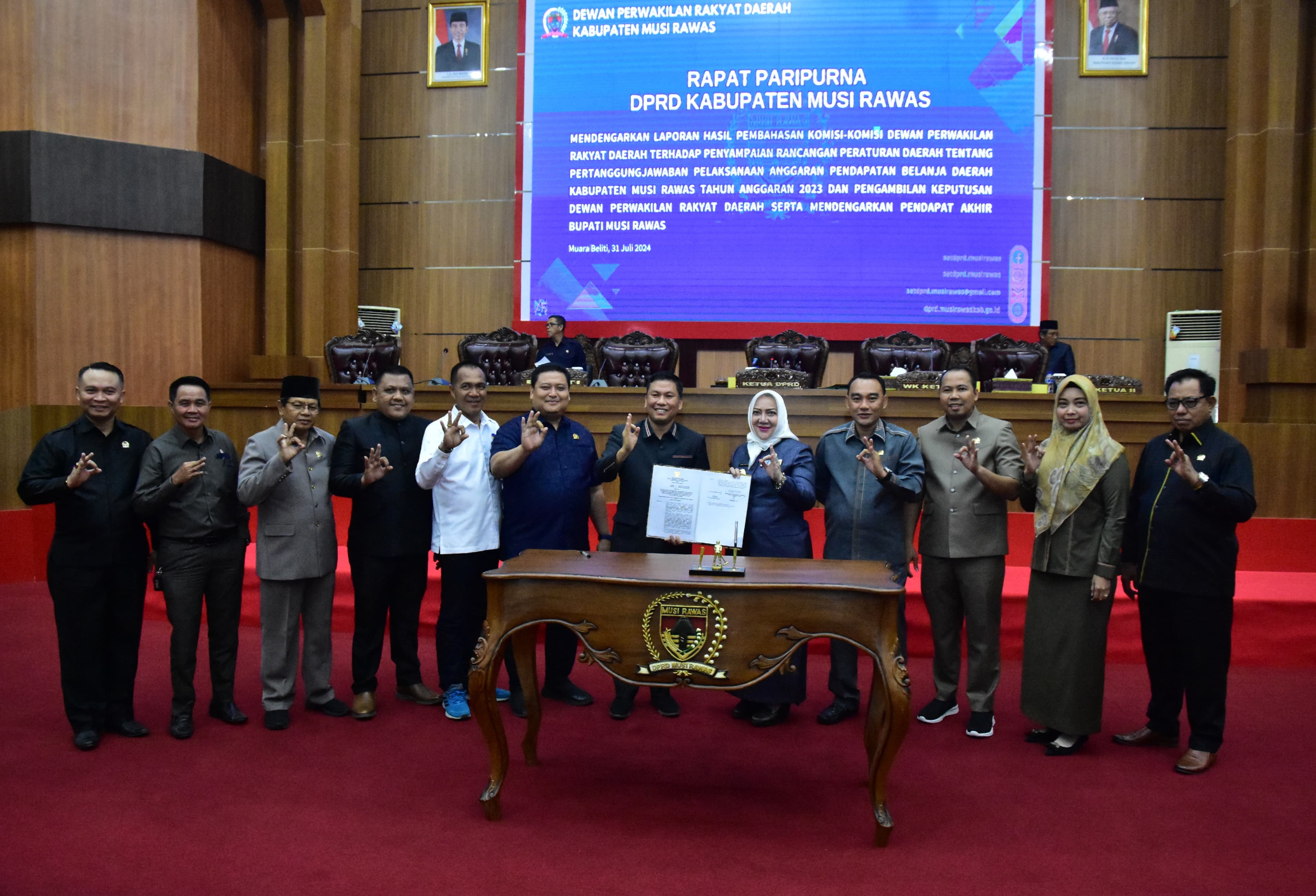 Rapat Paripurna DPRD Dihadiri Bupati Hj Ratna Machmud